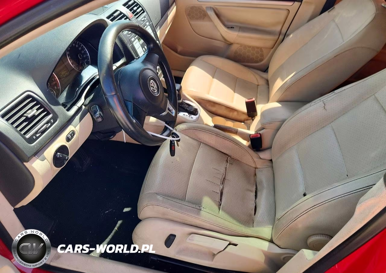 2010 Volkswagen Jetta VIN:3VWRZ7AJ2AM095105 - 7
