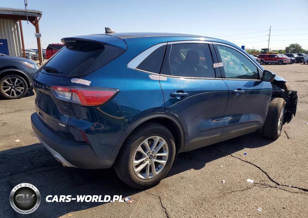 2020 Ford Escape Se VIN:1FMCU0G65LUB89782 - 3