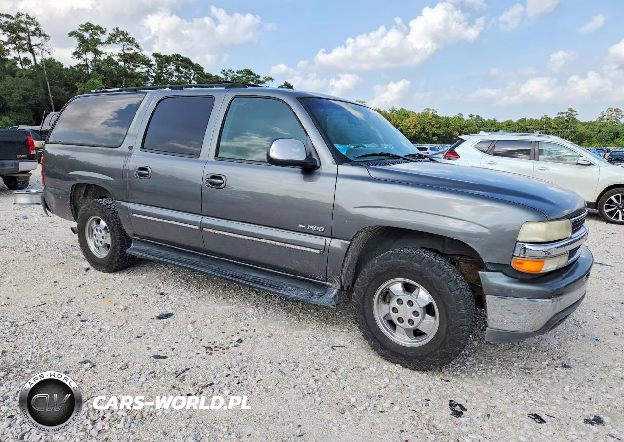 2000 Chevrolet Suburban C1500 VIN:3GNEC16T6YG169328 - 4
