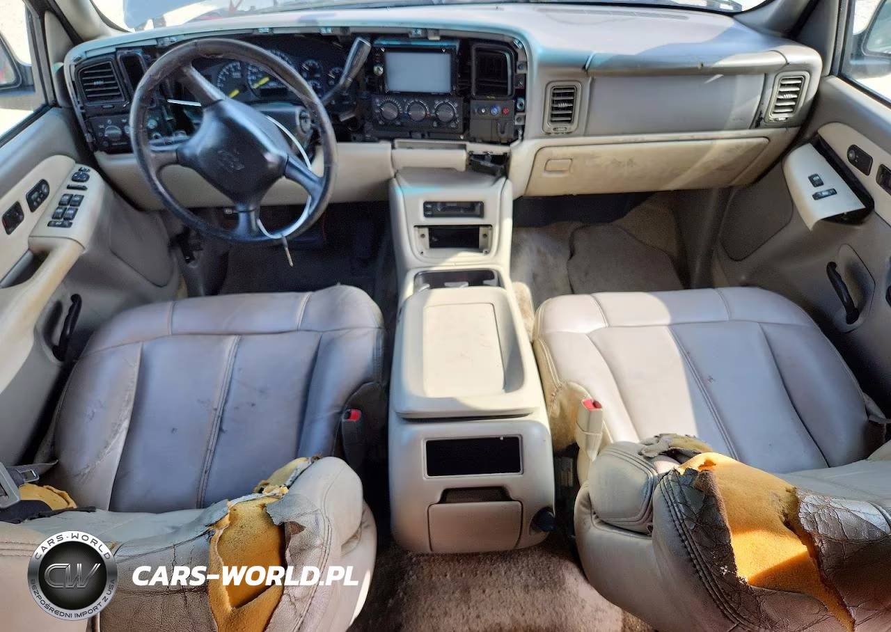 2000 Chevrolet Suburban C1500 VIN:3GNEC16T6YG169328 - 8