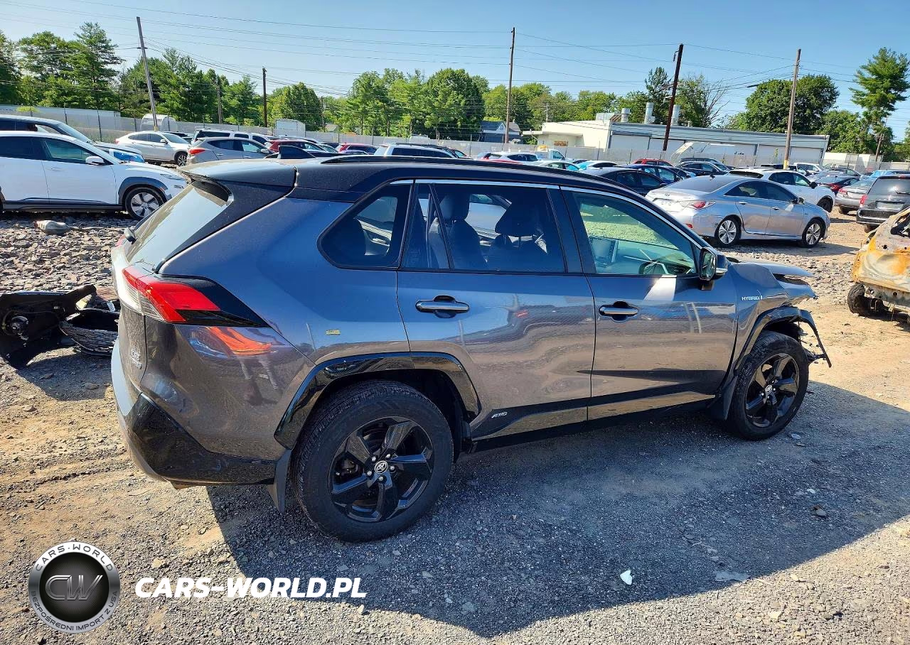 2020 Toyota Rav4 Xse VIN:JTMEWRFV2LJ033561 - 3