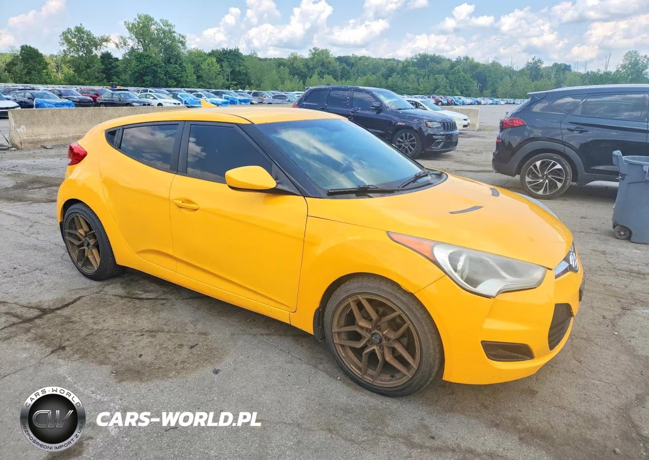 2012 Hyundai Veloster Base VIN:KMHTC6AD8CU078348 - 4