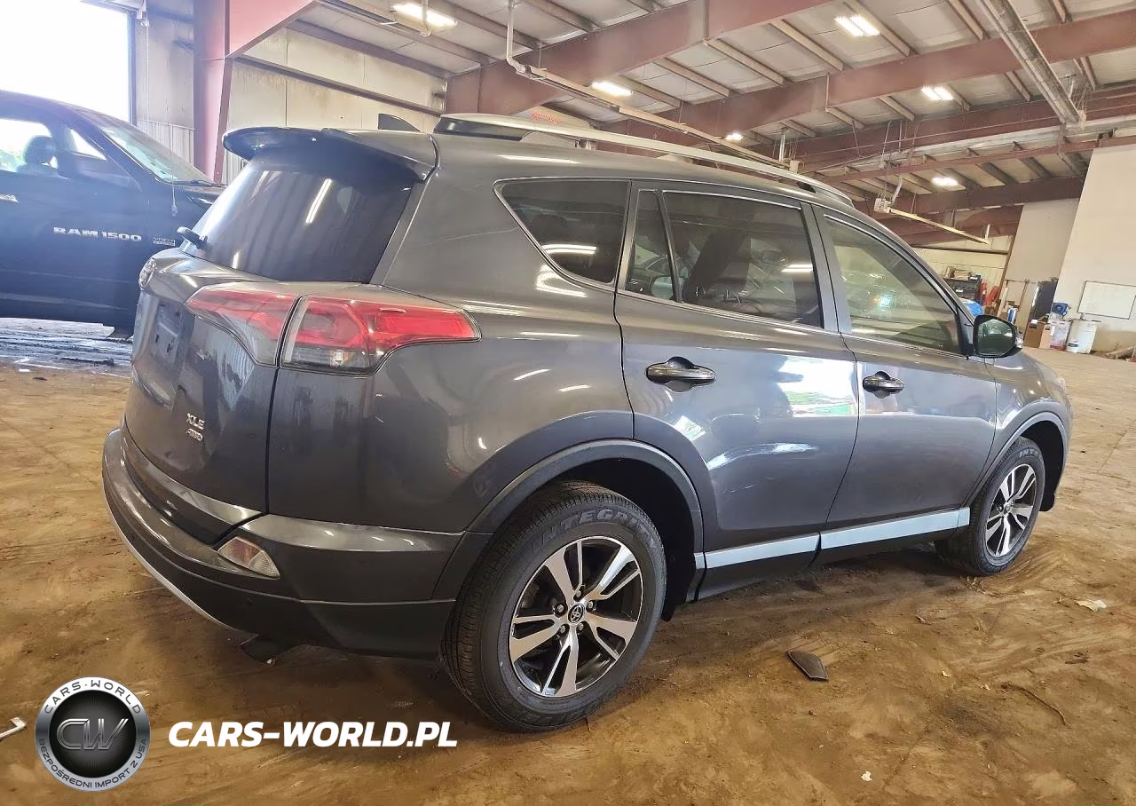 2017 Toyota Rav4 Xle VIN:JTMRFREV0HD207703 - 3
