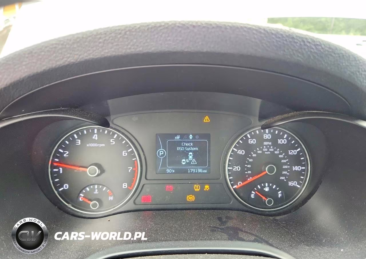 2018 Kia Optima Lx VIN:5XXGT4L37JG248992 - 9