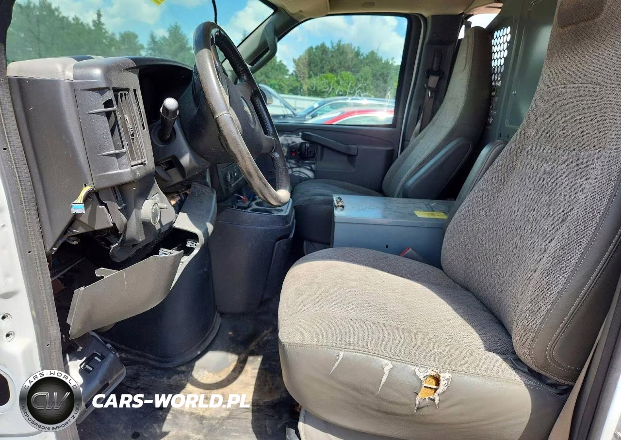 2017 Chevrolet Express G2500 VIN:1GCWGAFF1H1276927 - 7