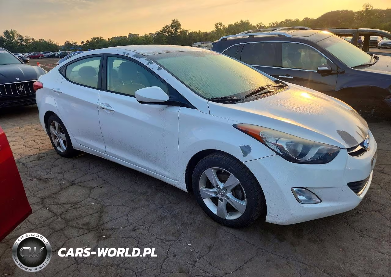 2013 Hyundai Elantra Gls VIN:5NPDH4AE8DH343241 - 4