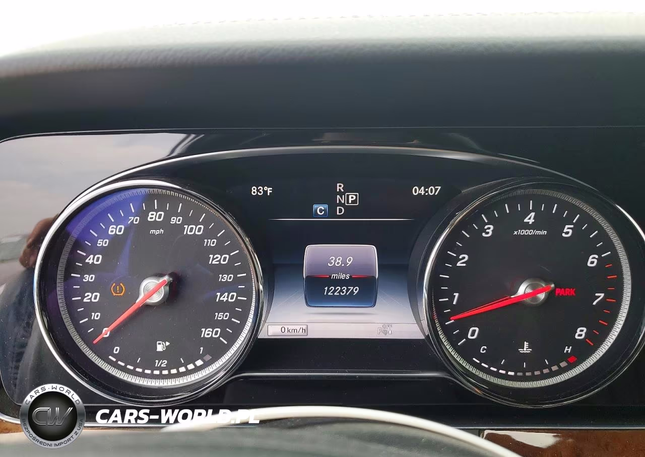2017 Mercedes-Benz E 300 4Matic VIN:WDDZF4KB2HA101497 - 9