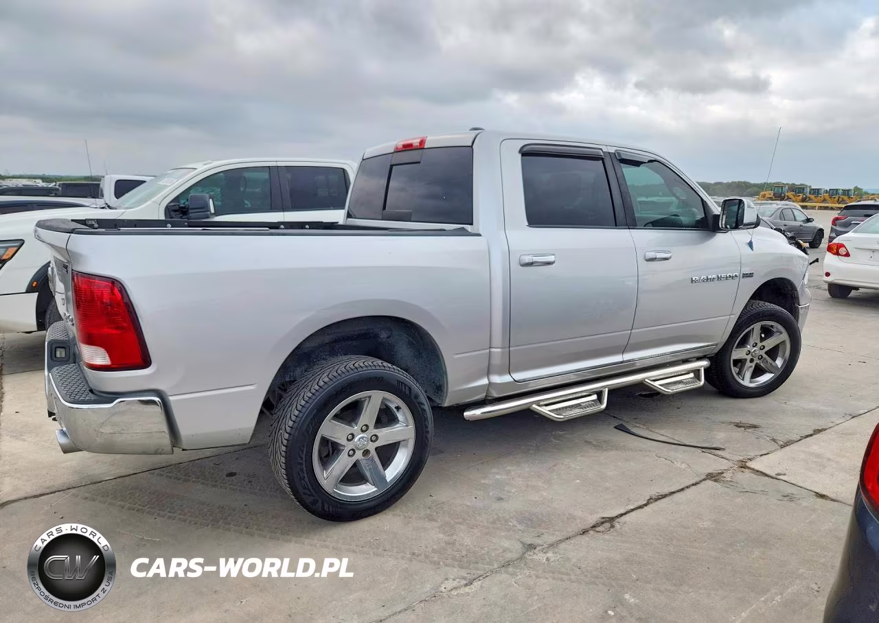 2011 Dodge Ram 1500 VIN:1D7RV1CTXBS553661 - 3