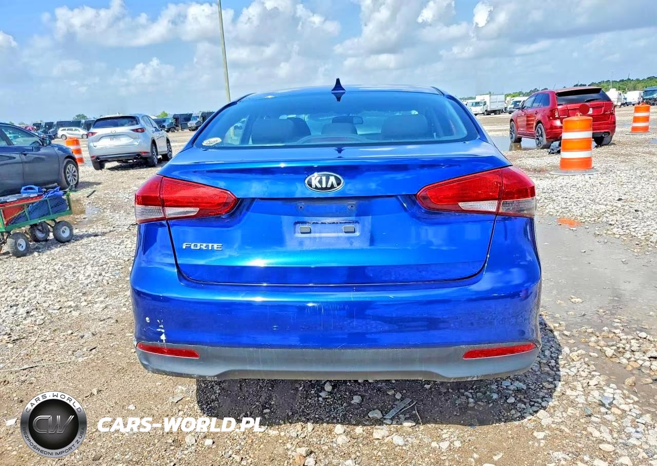 2017 Kia Forte Lx VIN:3KPFK4A7XHE085536 - 6