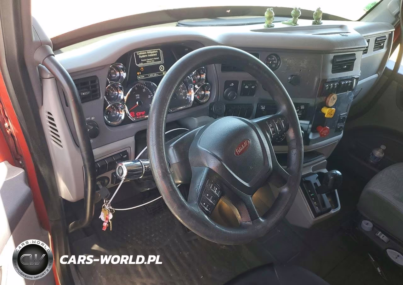 2017 Peterbilt 579 Semi Truck VIN:1XPBD49X9HD416071 - 8