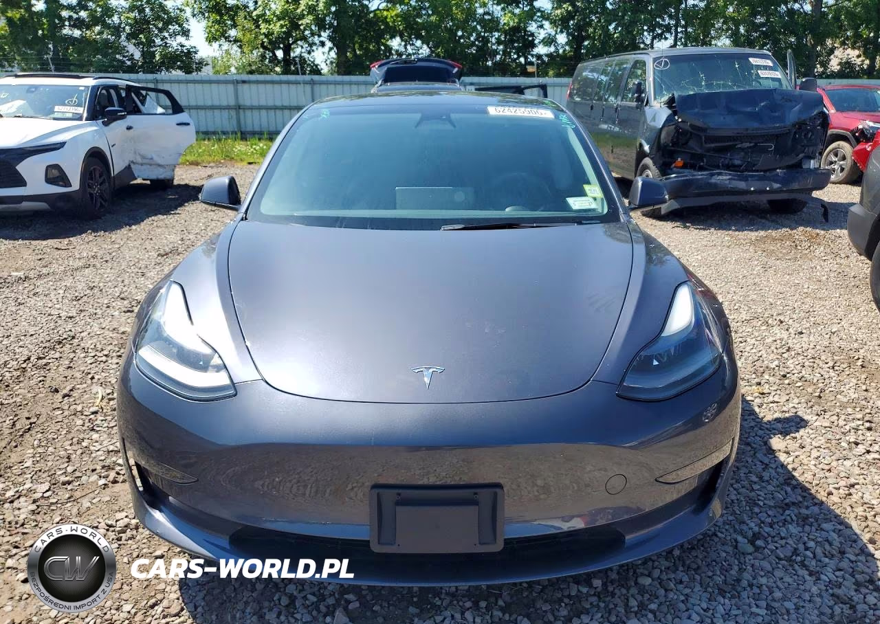Tesla Model 3 VIN:5YJ3E1EB7PF391576 - 5