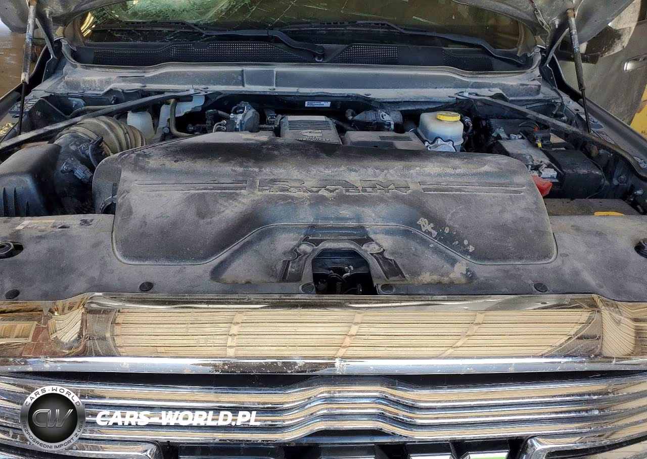 2024 Ram 2500 Laramie VIN:3C6UR5NL0RG134109 - 11