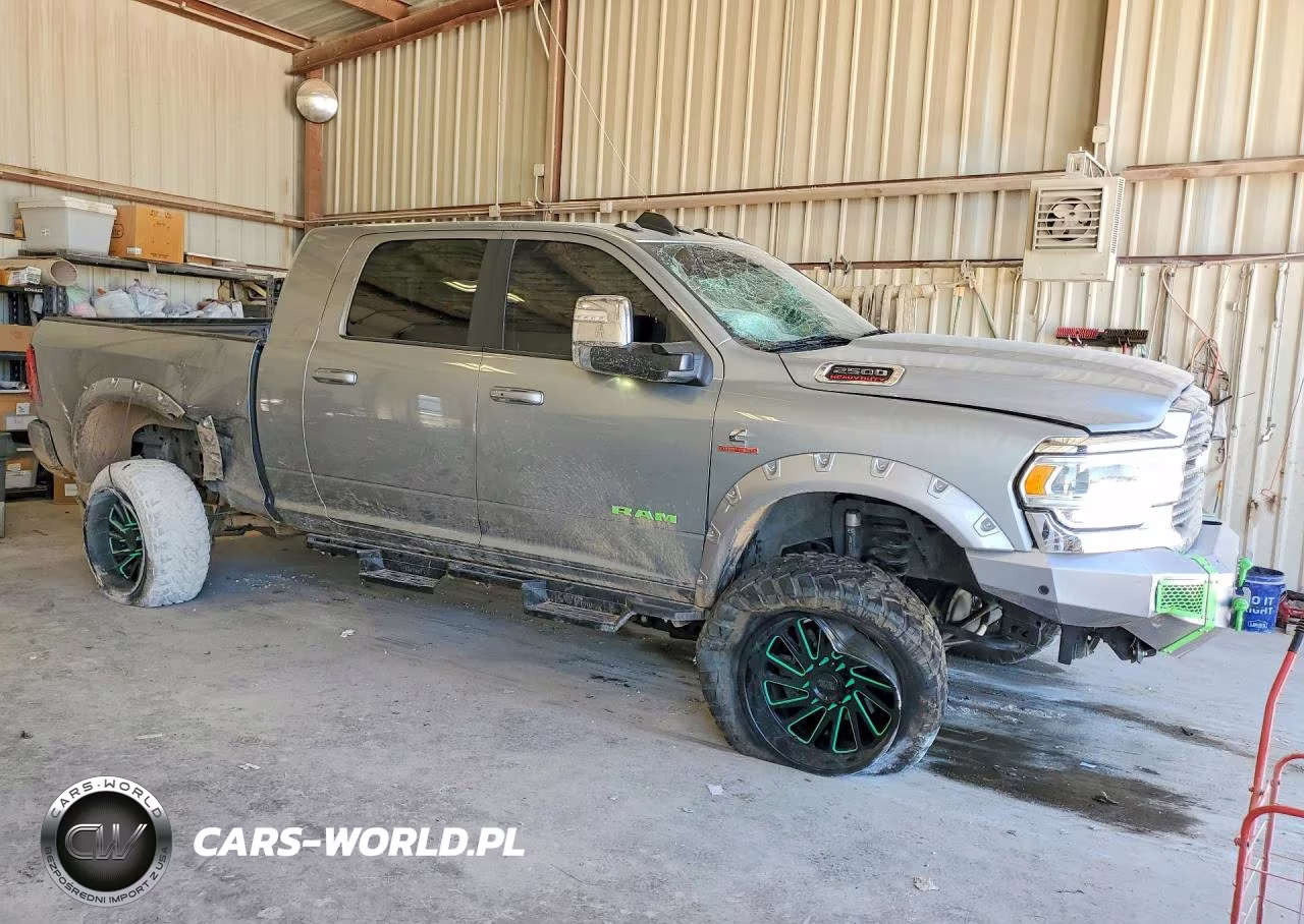 2024 Ram 2500 Laramie VIN:3C6UR5NL0RG134109 - 4