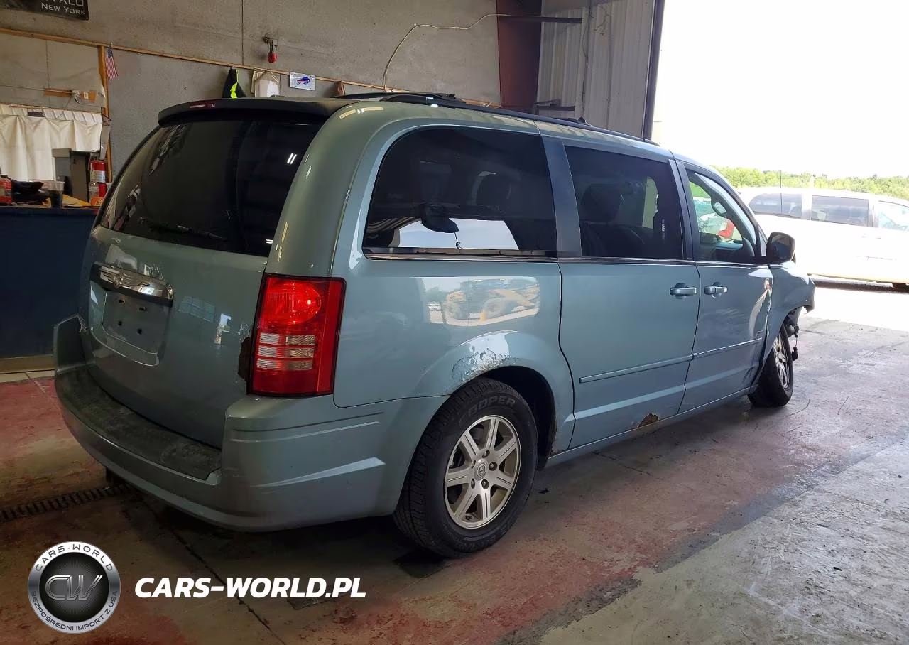 2008 Chrysler Town & Country Touring VIN:2A8HR54P08R839203 - 3