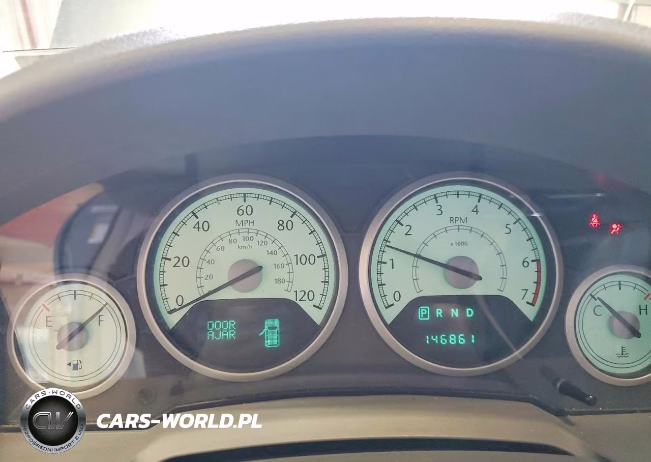 2008 Chrysler Town & Country Touring VIN:2A8HR54P08R839203 - 9