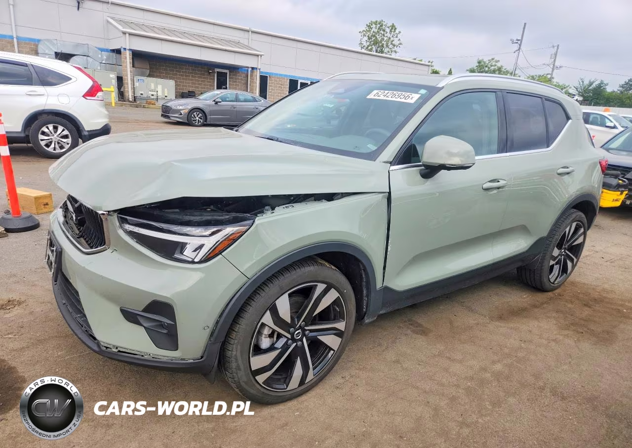 2023 Volvo Xc40 Plus – zdjęcie 1 z 13
