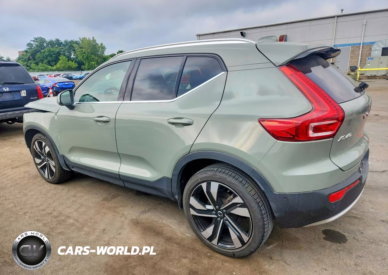2023 Volvo Xc40 Plus VIN:YV4L12UNXP2070869 - 2