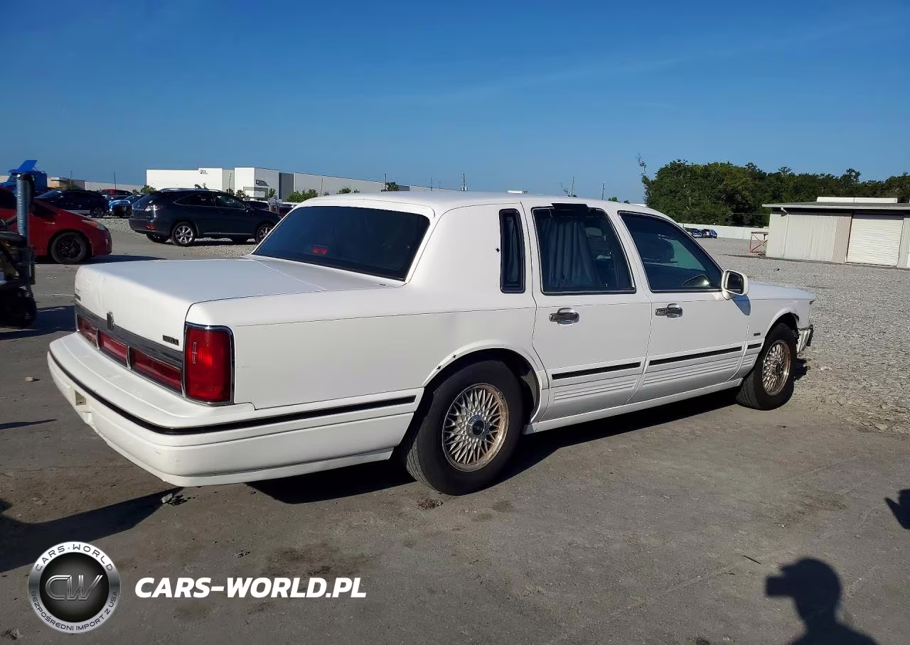 1995 Lincoln Town Car Signature VIN:1LNLM82WXSY725431 - 3