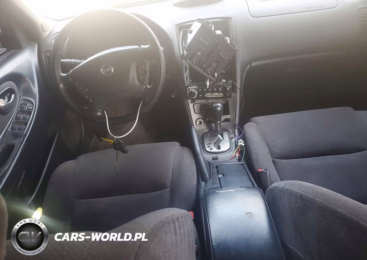 2002 Nissan Maxima VIN:JN1DA31D52T410105 - 8