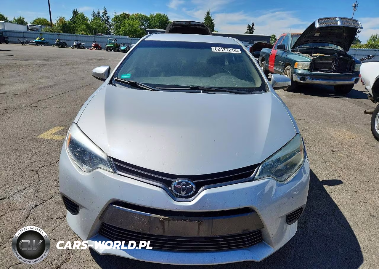 2015 Toyota Corolla Le VIN:2T1BURHE5FC411474 - 5
