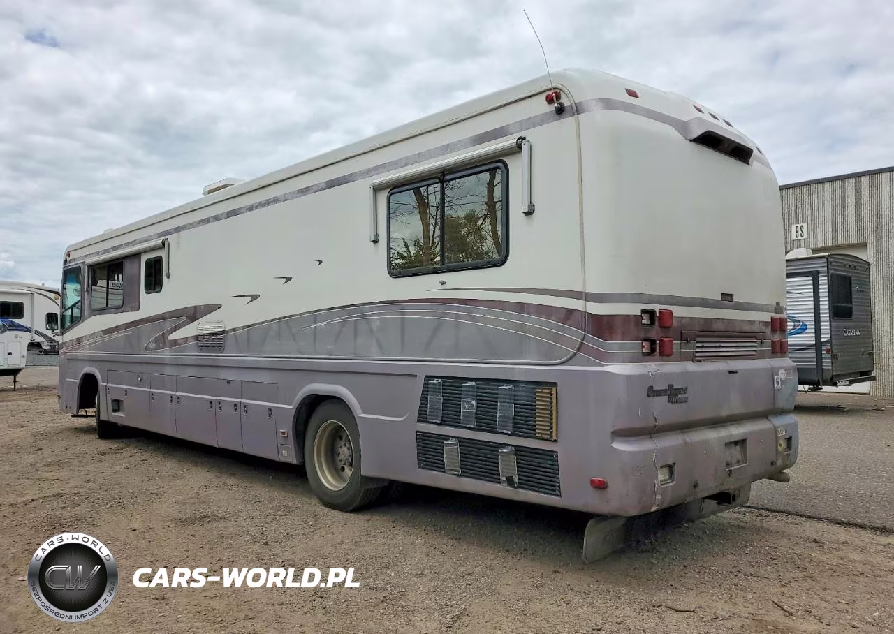 1994 Roadmaster Rail Executive Signature VIN:1RF120610R1011028 - 3