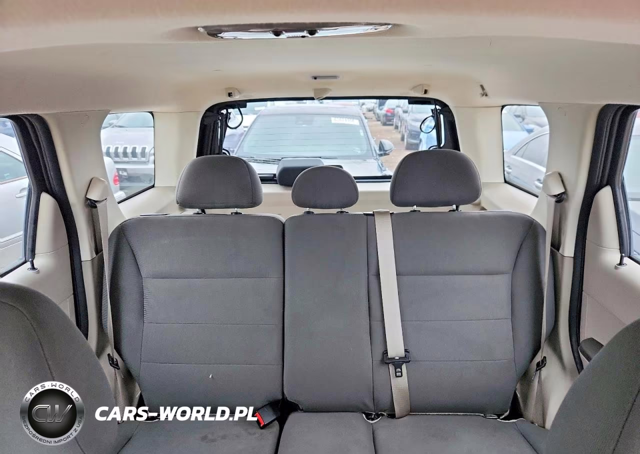 2008 Ford Escape Xls VIN:1FMCU92Z78KB14624 - 10