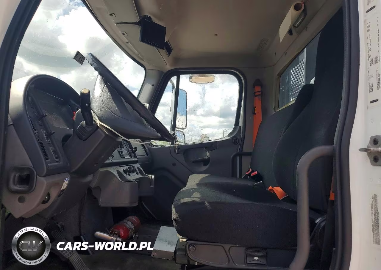 2019 Freightliner Business Class M2 Flatbed Truck VIN:1FVACXFC4KHKK6492 - 7