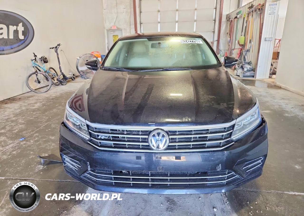 2017 Volkswagen Passat R-Line VIN:1VWDT7A30HC023876 - 5
