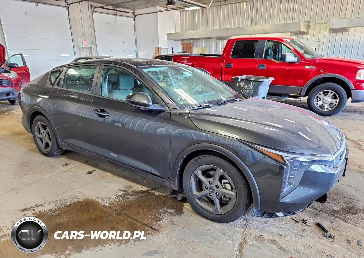 2026 Kia K4 Lxs VIN:3KPFT4DE5TE285028 - 4