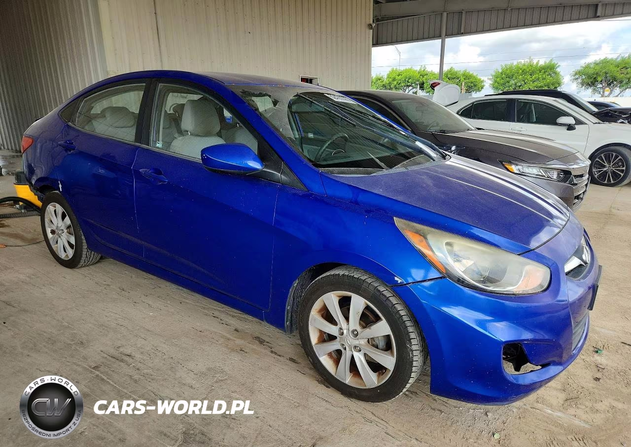 2012 Hyundai Accent Gls VIN:KMHCU4AE0CU064924 - 4