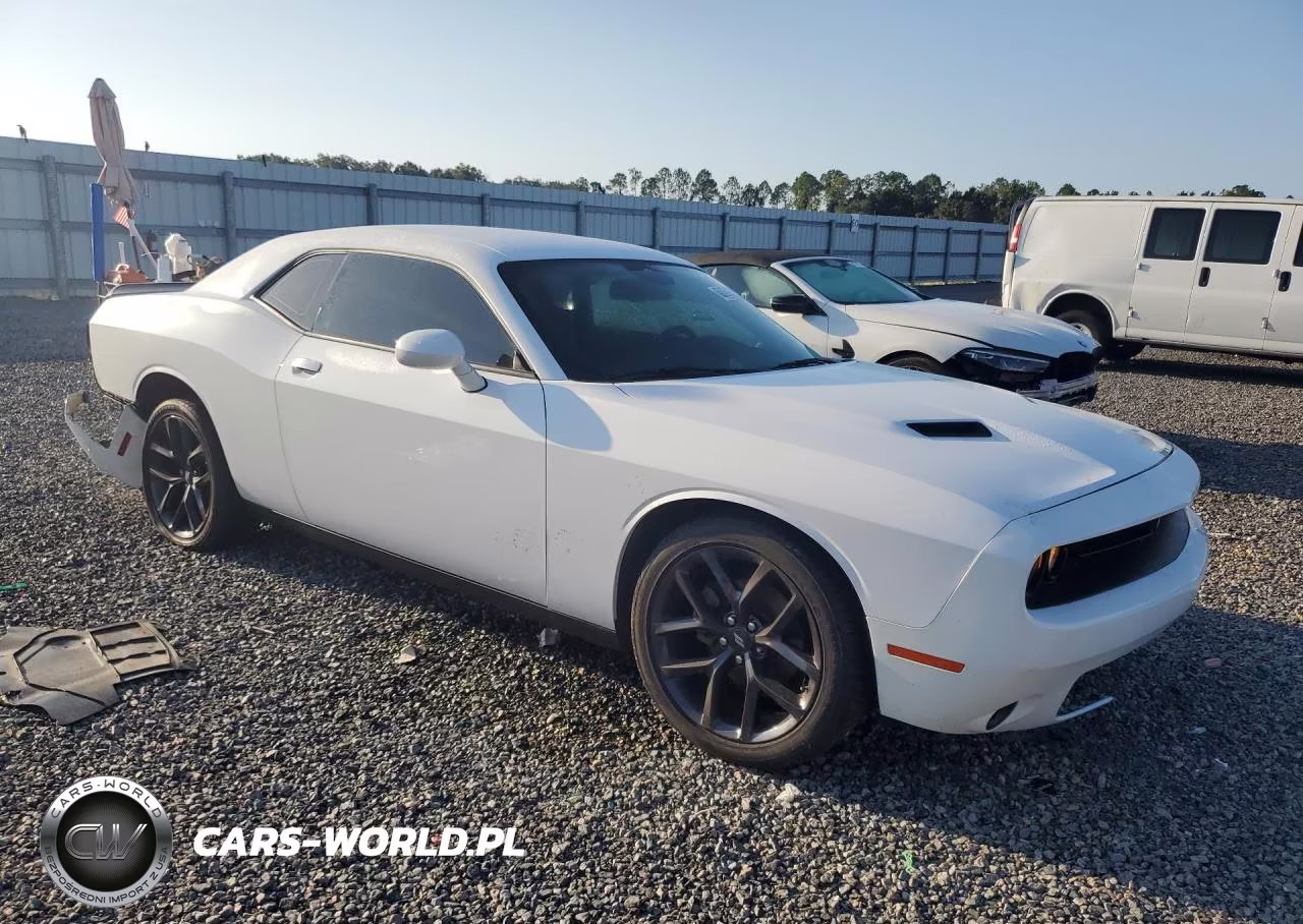 2023 Dodge Challenger Sxt VIN:2C3CDZAG6PH641844 - 4