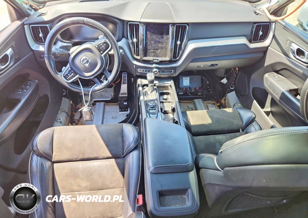 2018 Volvo Xc60 T6 R-Design VIN:YV4A22RM0J1008589 - 8