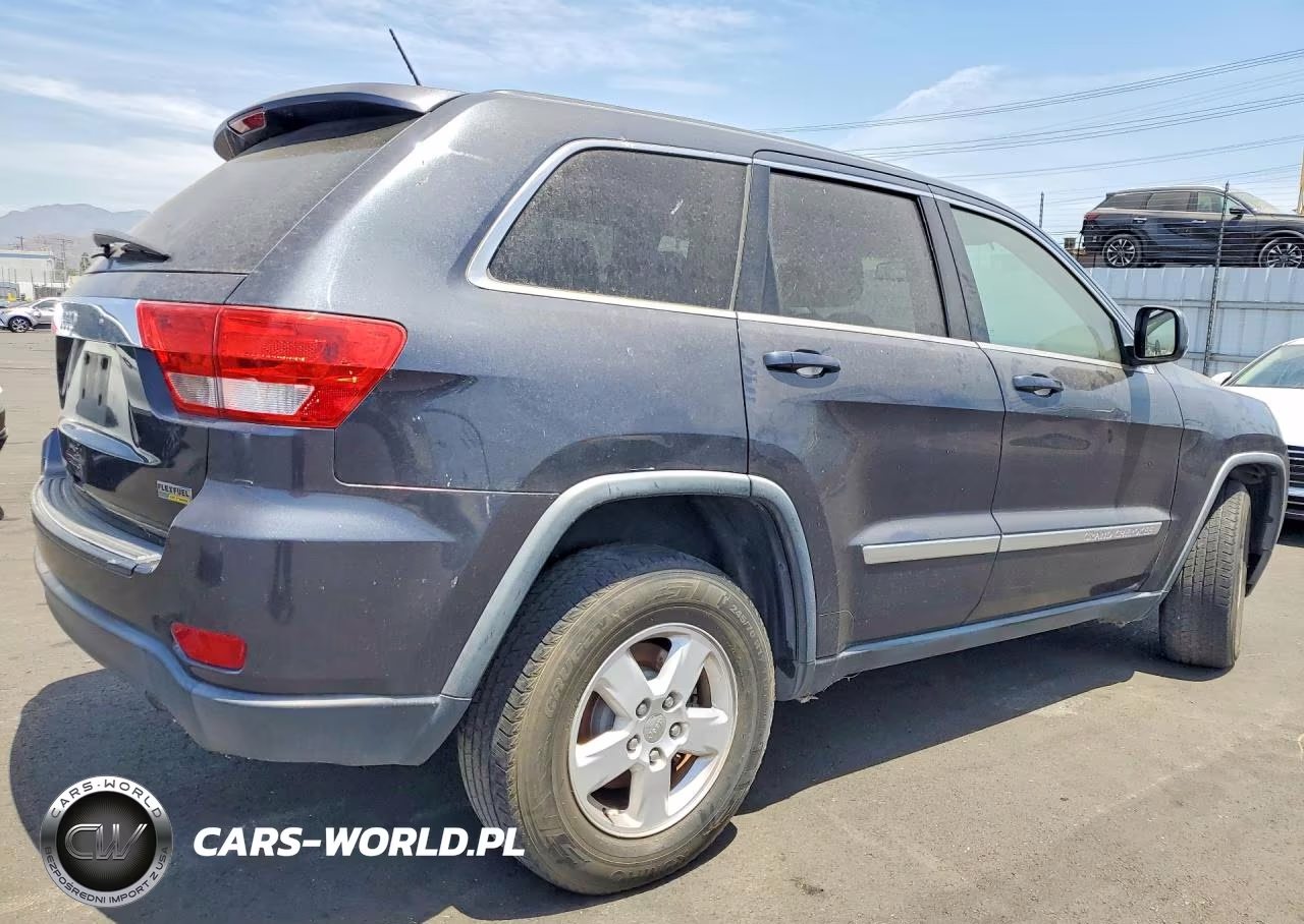 2013 Jeep Grand Cherokee Laredo VIN:1C4RJEAG4DC648569 - 3