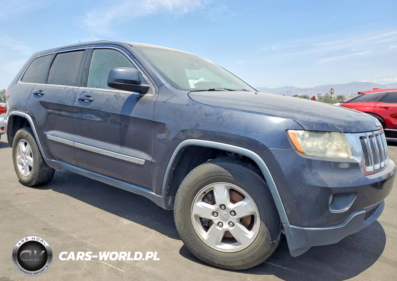 2013 Jeep Grand Cherokee Laredo VIN:1C4RJEAG4DC648569 - 4