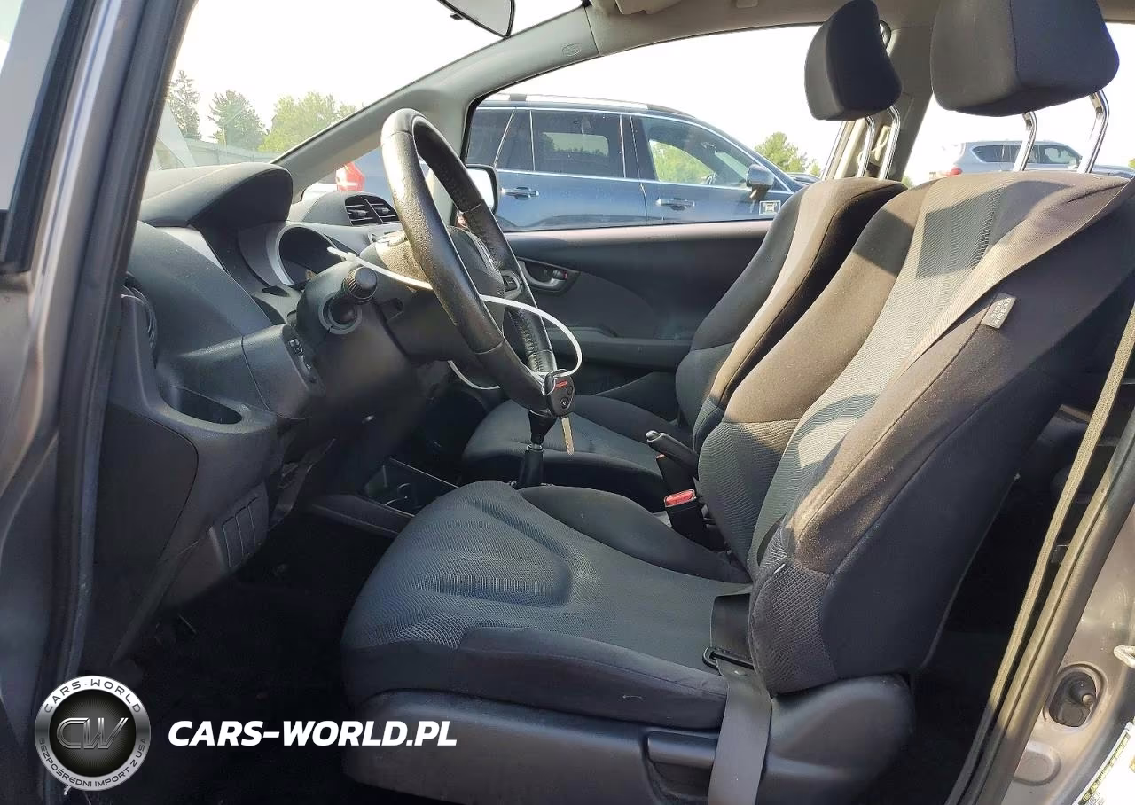 2009 Honda Fit Sport VIN:JHMGE87439S024171 - 7