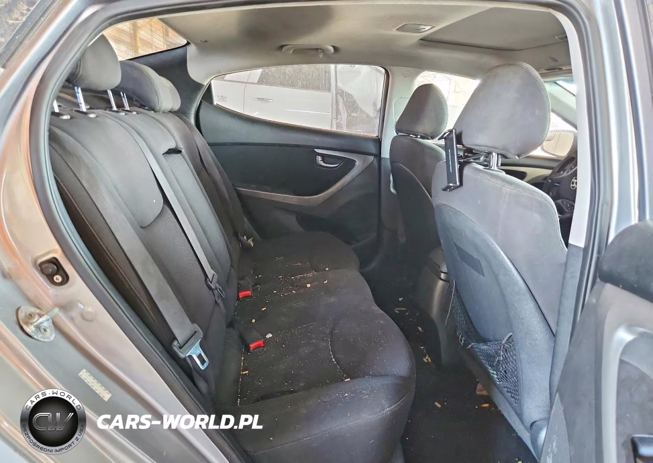 2016 Hyundai Elantra Value Edition VIN:KMHDH4AE2GU481962 - 10