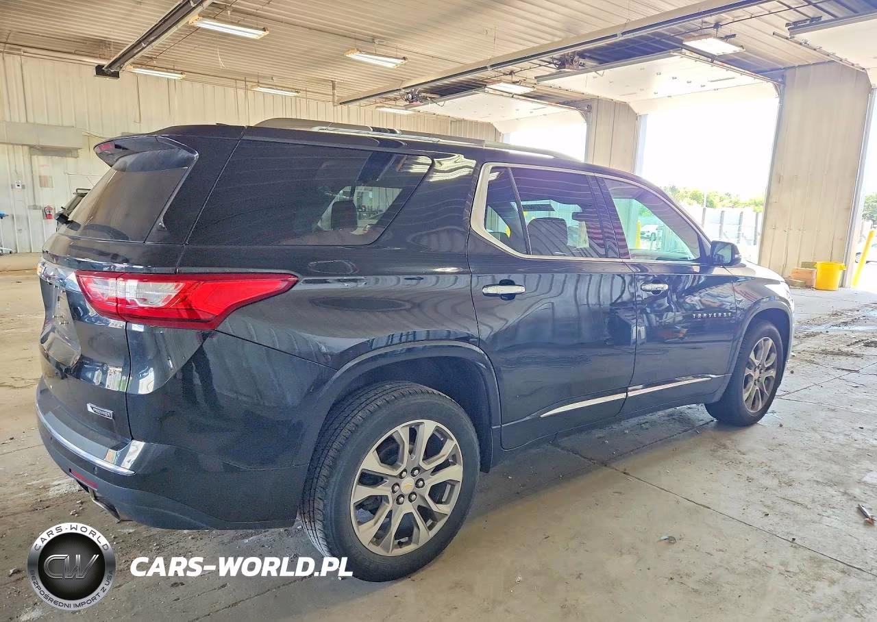 2018 Chevrolet Traverse Premier VIN:1GNEVJKW9JJ108215 - 3