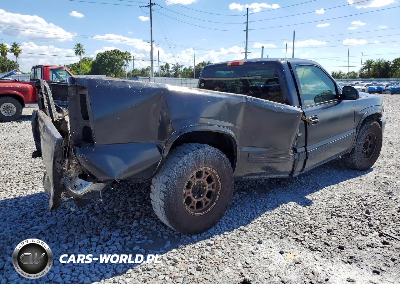 1999 Chevrolet Silverado C1500 VIN:1GCEC14W6XE125907 - 3