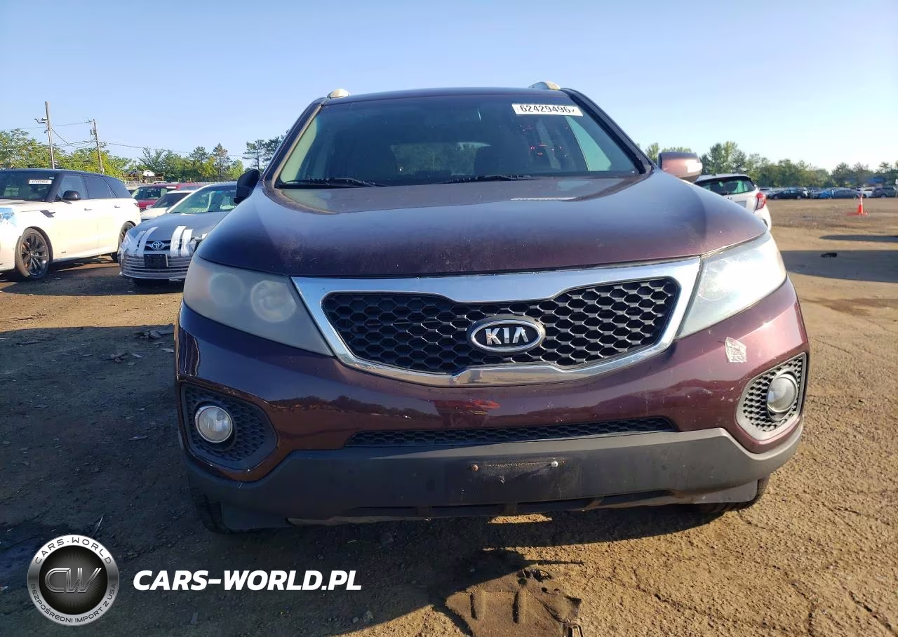 2013 Kia Sorento Lx VIN:5XYKT4A65DG329917 - 5