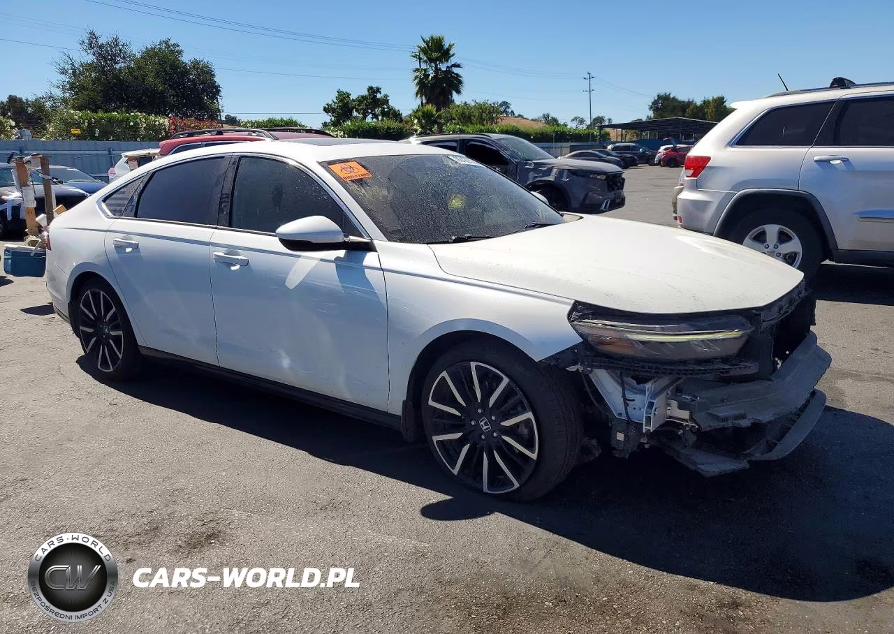 2024 Honda Accord Touring Hybrid VIN:1HGCY2F84RA033820 - 4