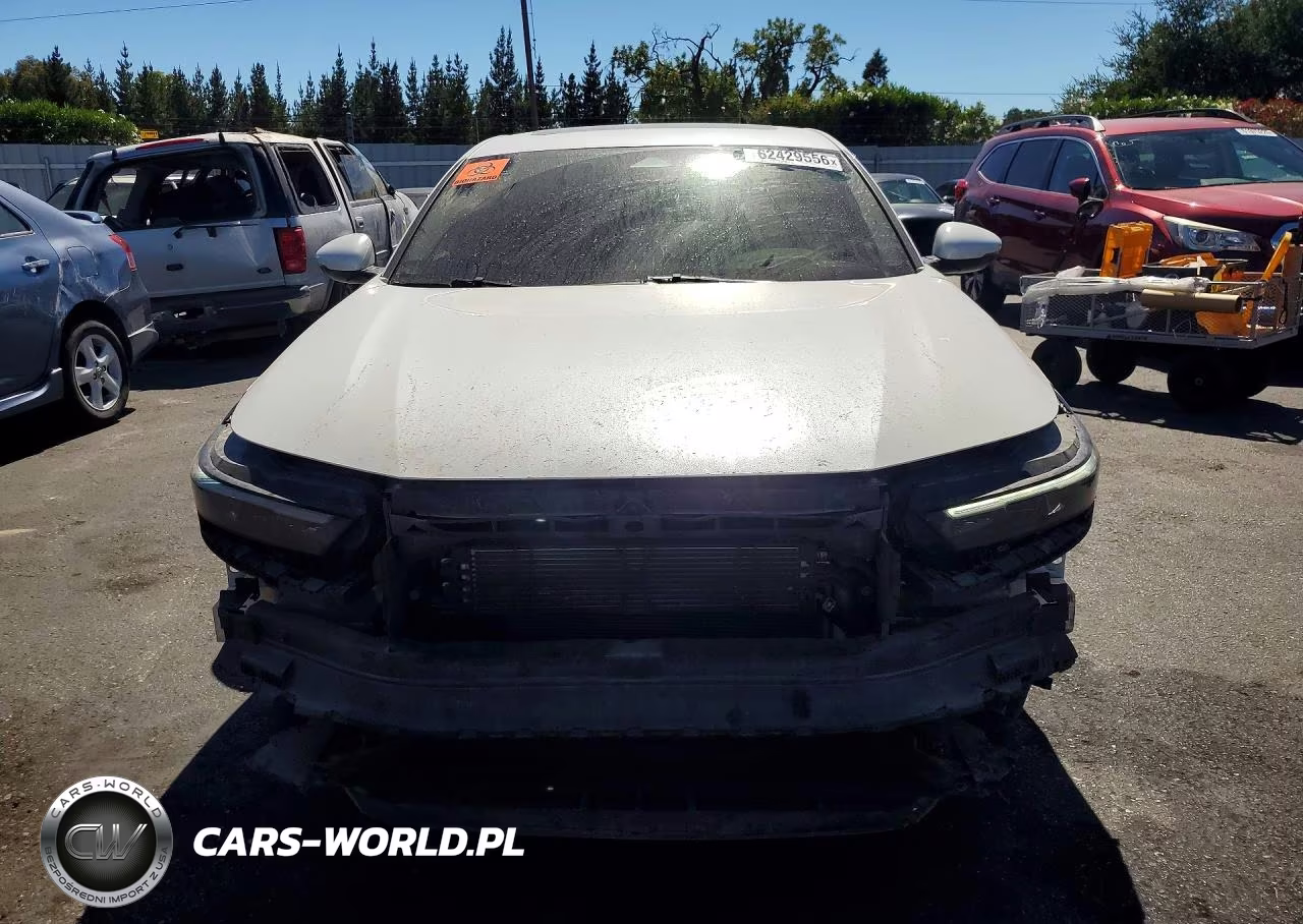 2024 Honda Accord Touring Hybrid VIN:1HGCY2F84RA033820 - 5