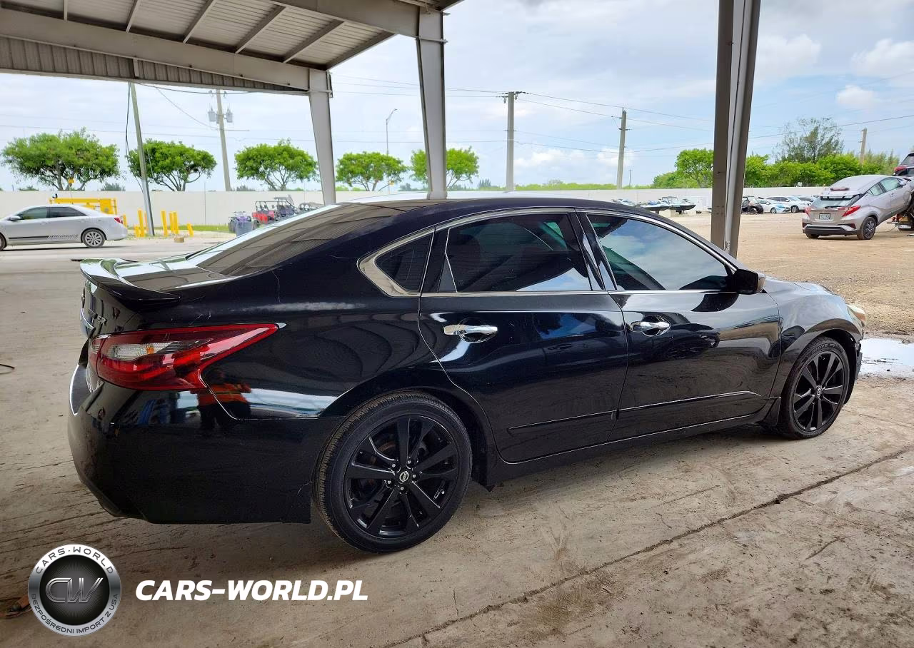 2017 Nissan Altima 2.5 Sr VIN:1N4AL3AP1HC258617 - 3