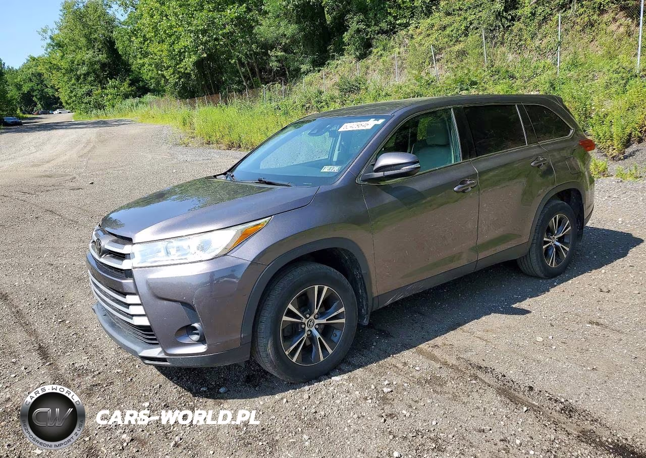 2019 Toyota Highlander Le – zdjęcie 1 z 13