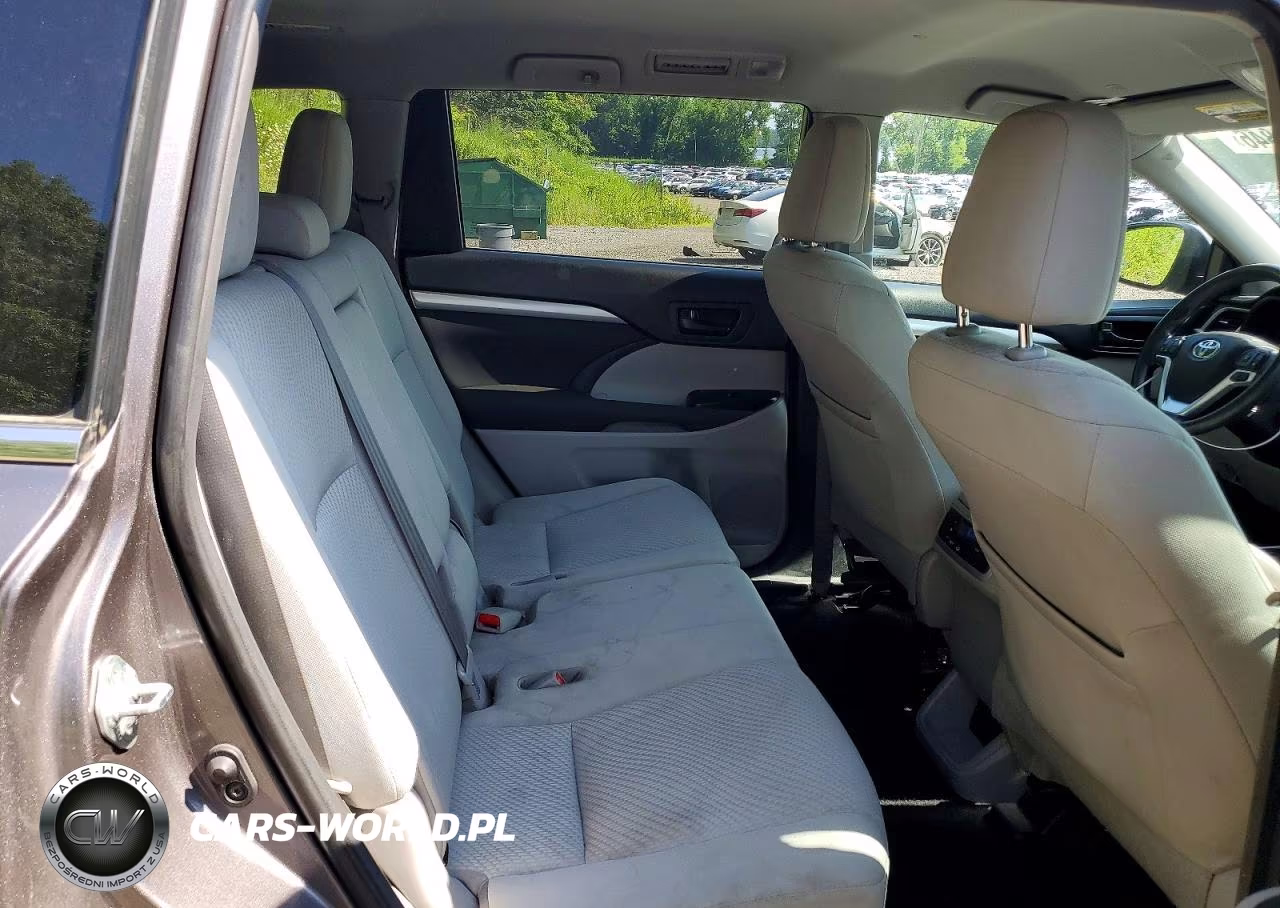 2019 Toyota Highlander Le VIN:5TDBZRFH3KS962468 - 11