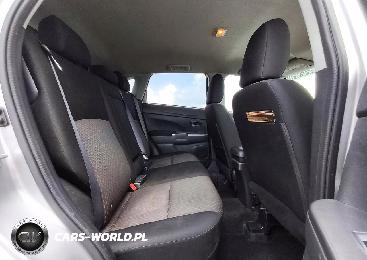 2018 Mitsubishi Outlander Sport Es VIN:JA4AP3AU6JU007266 - 11