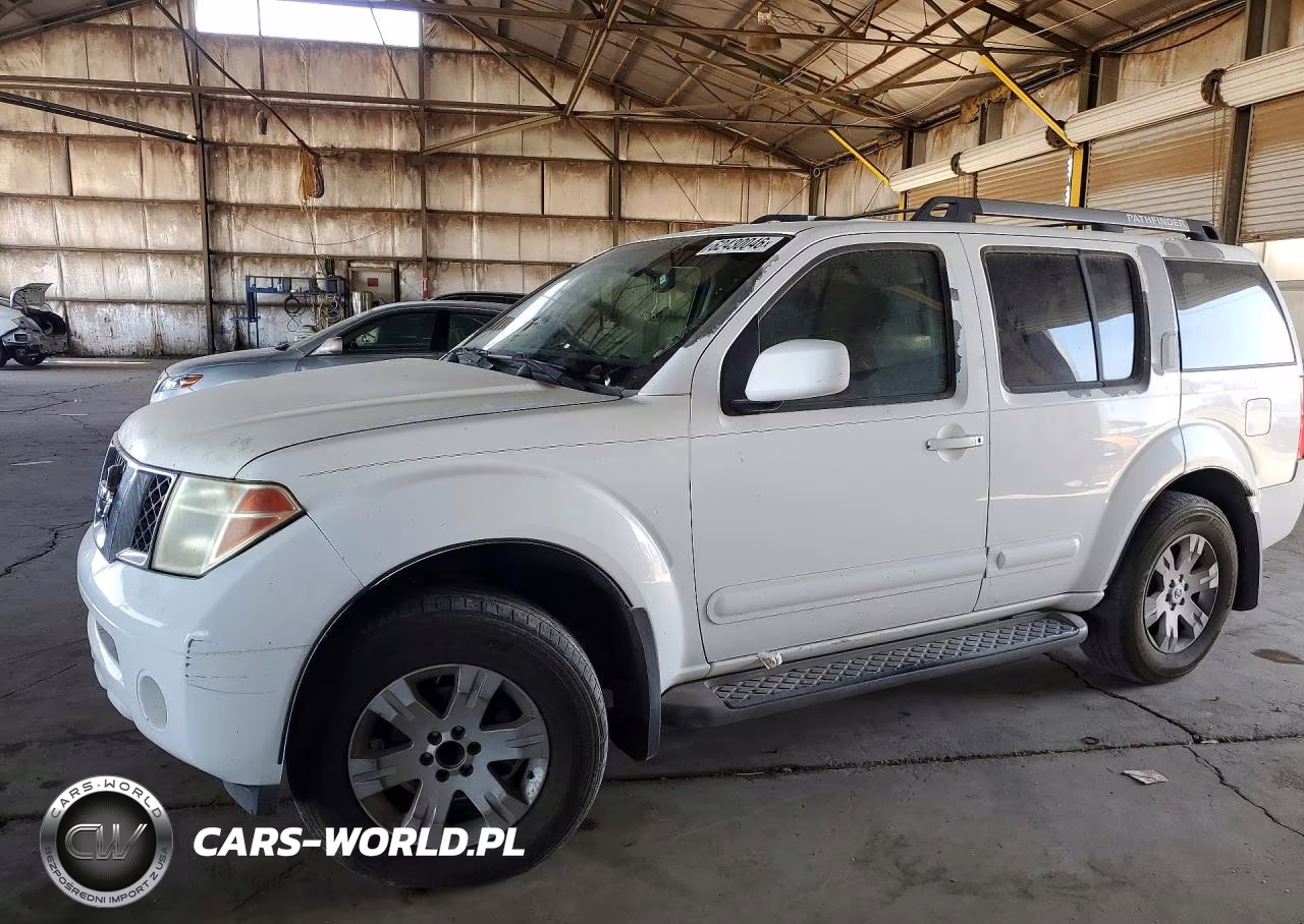 2005 Nissan Pathfinder Xe