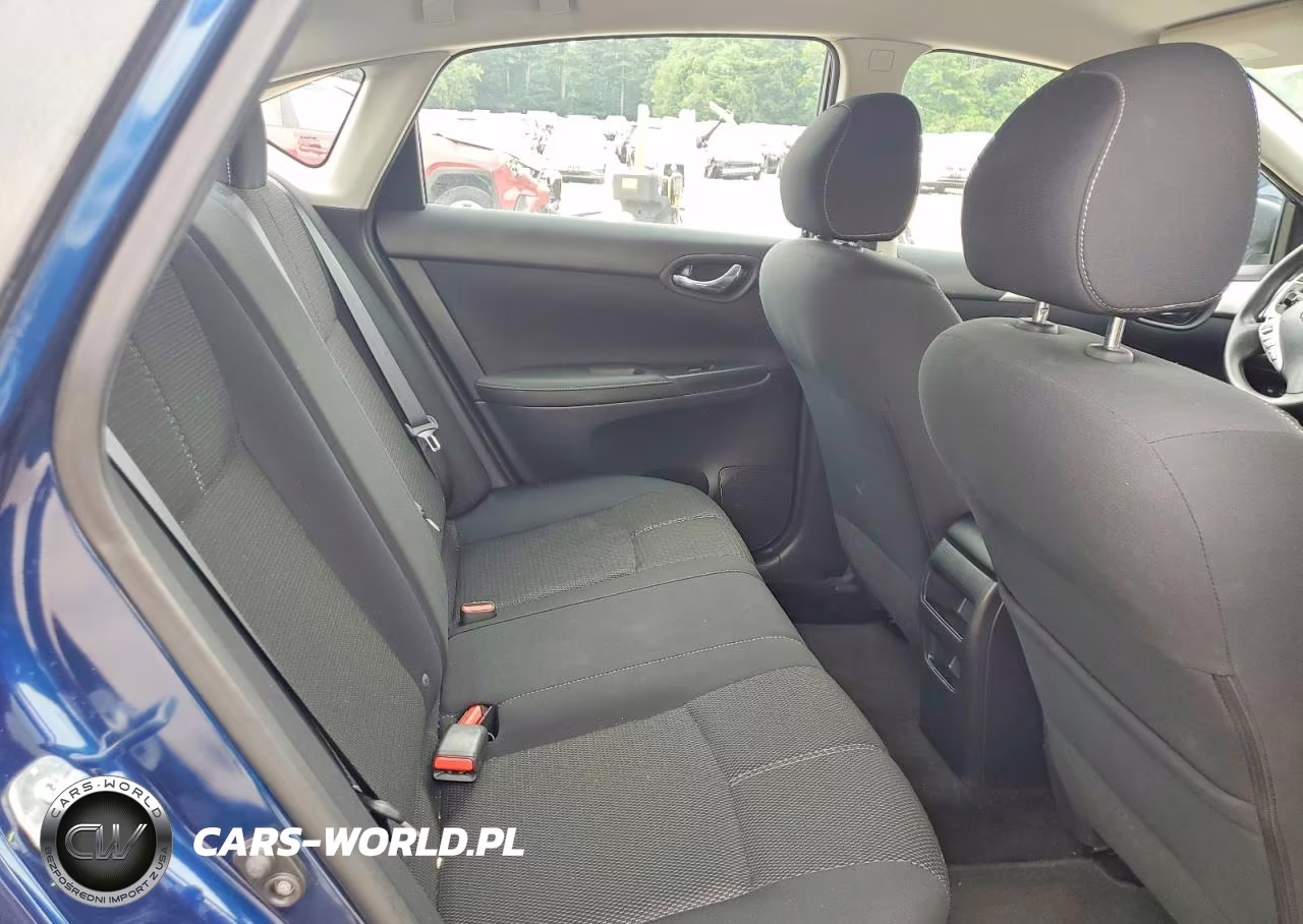 2016 Nissan Sentra S VIN:3N1AB7AP3GY298825 - 10