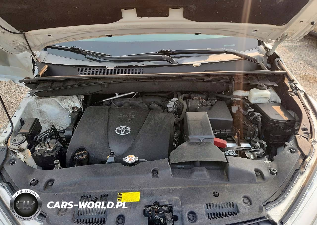 2019 Toyota Highlander Xle VIN:5TDJZRFH0KS570818 - 12