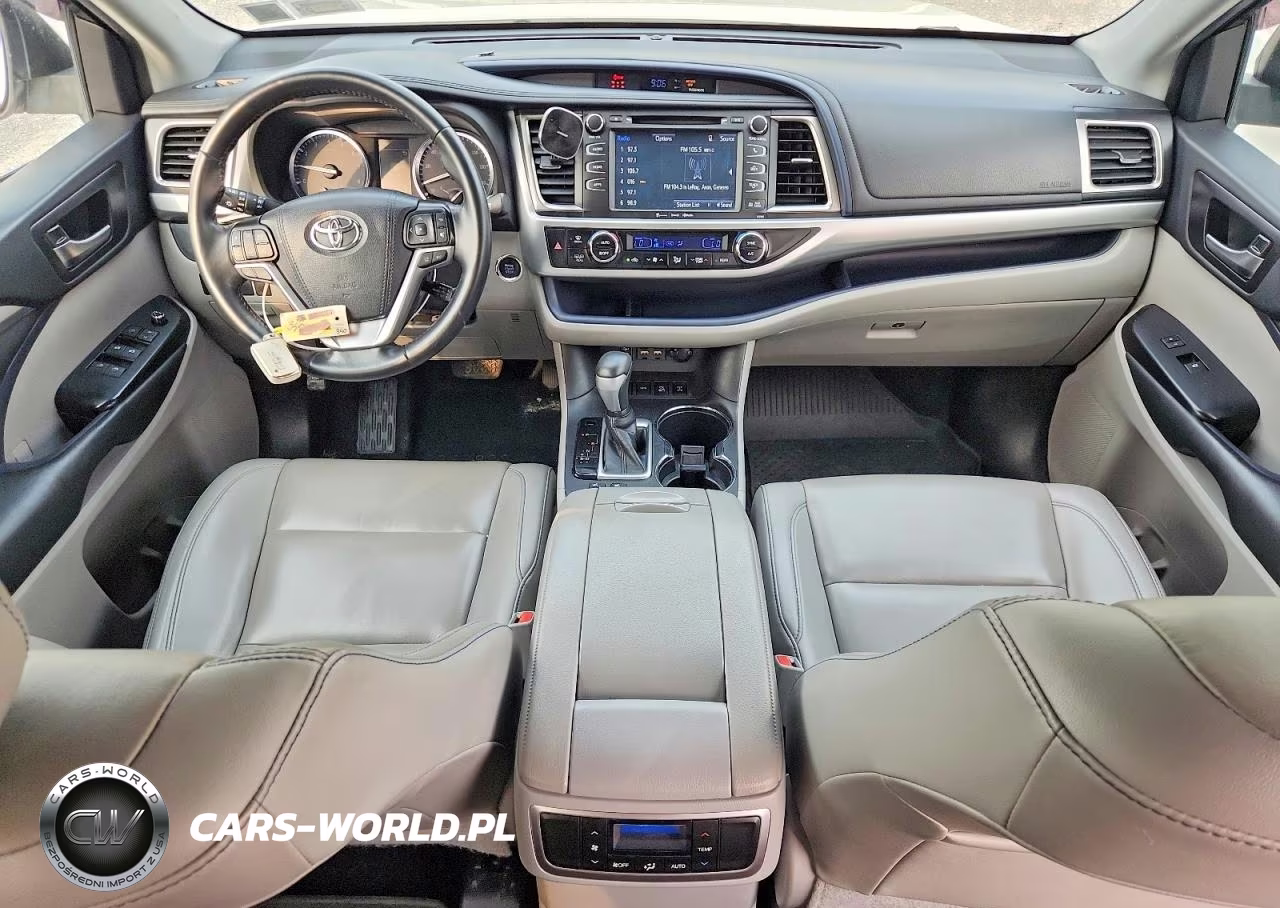 2019 Toyota Highlander Xle VIN:5TDJZRFH0KS570818 - 8