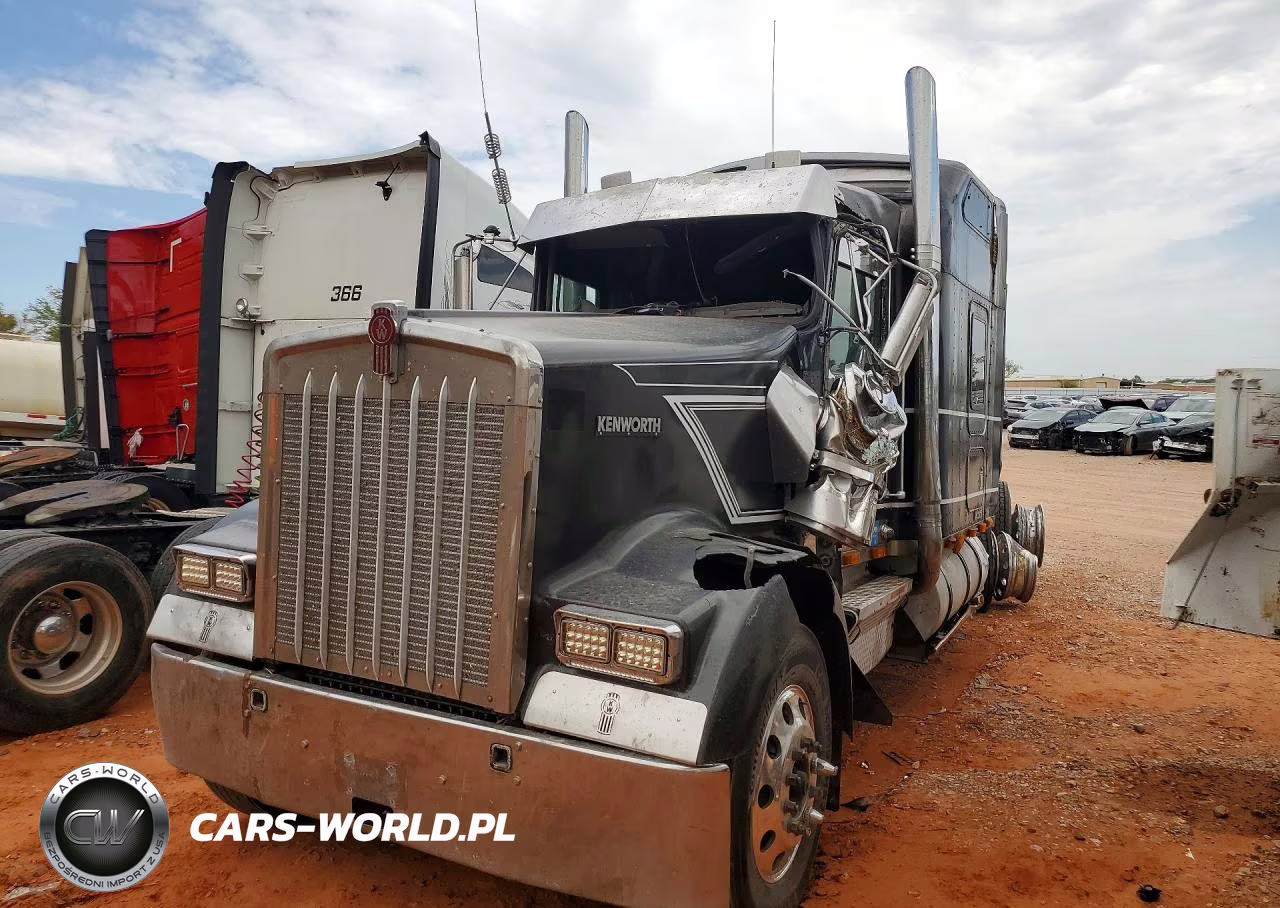 2004 Kenworth W900 Semi Truck